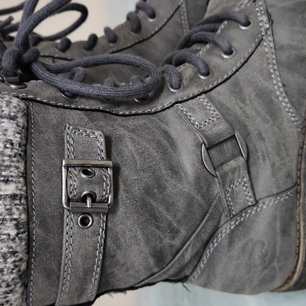 Rocket Dog Thunder Gray Leather Boots women's Size 11 - Picture 5 of 11